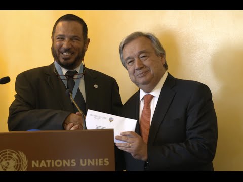 Kuwait donating money to UNHCR