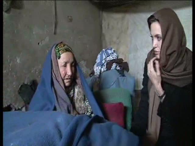 Afghanistan: Angelina Jolie Returns to Kabul