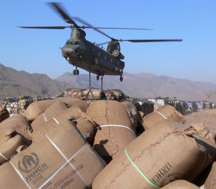 A British Chinook helicopter takes UNHCR relief items to the [&hellip;]