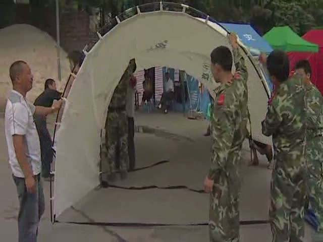 UNHCR donates tents for China's earthquake victims