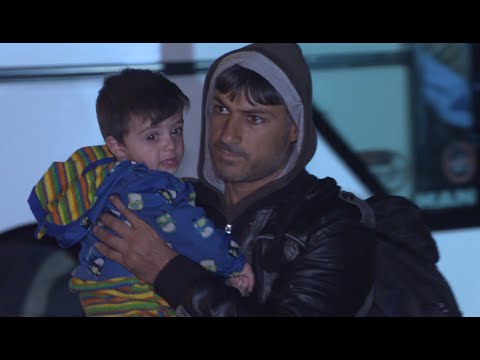 Slovenia: Refugees sleep out in the cold