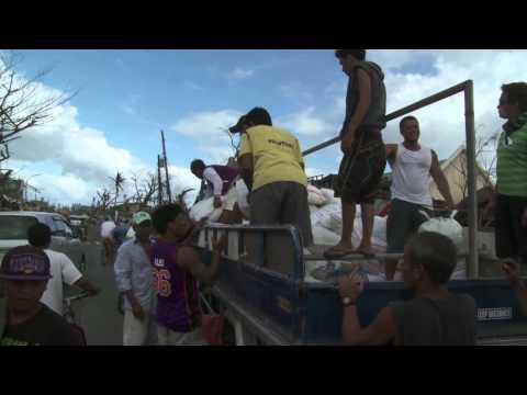 Philippines: la ville de Tacloban dévastée