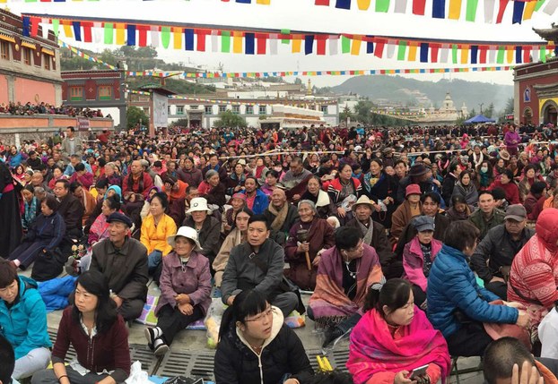 A view of the crowd of Buddhist devotees at Kumbum monastery, Qinghai, Sept. 17, 2015.
