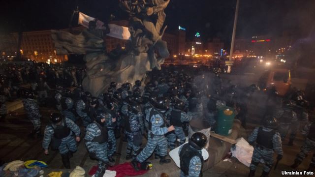 Dozens were injured when Berkut riot police dispersed antigovernment protesters in Kyiv late on November 30, 2013.