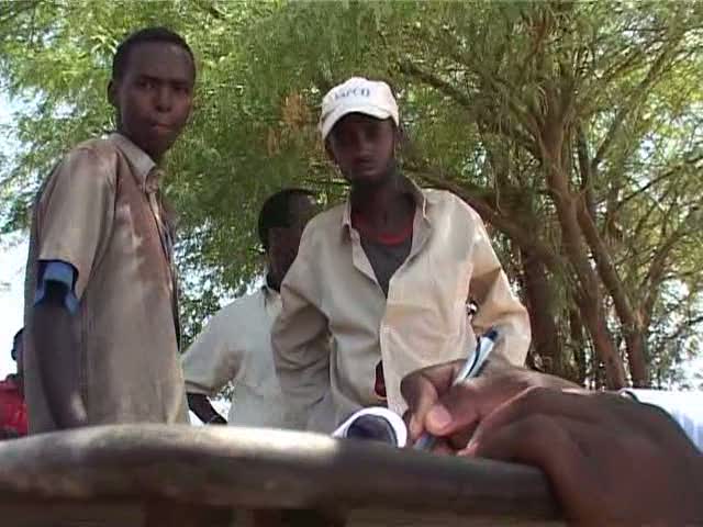 Somalis Flee to Djibouti
