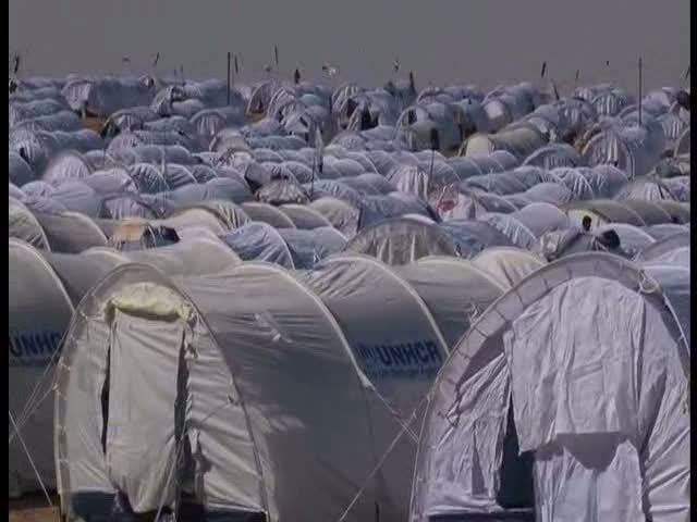 Tunisia: Tents for Thousands at the Border 