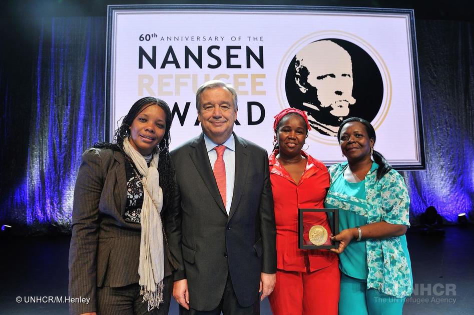 High Commissioner António Guterres with the representatives of the Butterflies after the 2014 Ceremony
