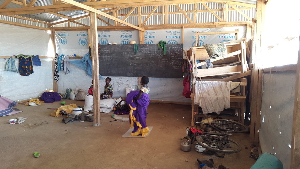 Many of the new arrivals are temporarily staying in school classes since they are not currently being used by children during the summer break. UNHCR / DJERASSEM MBAIOREM