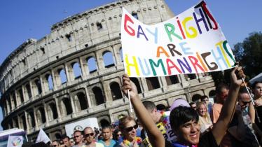 Italia autoriza la unión civil de personas del mismo sexo 