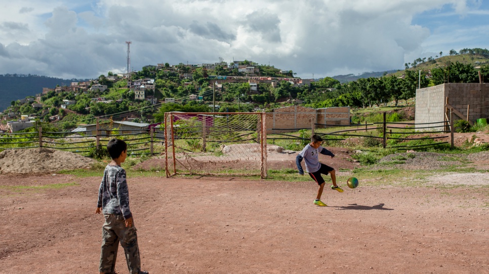 Children play in a small community in the city of Tegucigalpa.