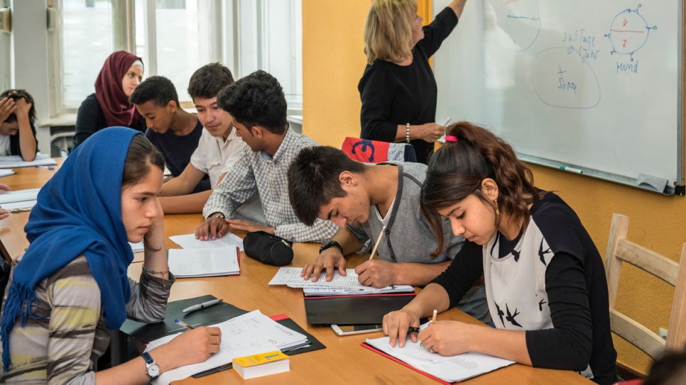 Teachers at the Lehrreich summer school in West Berlin say that unaccompanied minors find it harder to make progress learning the new language.