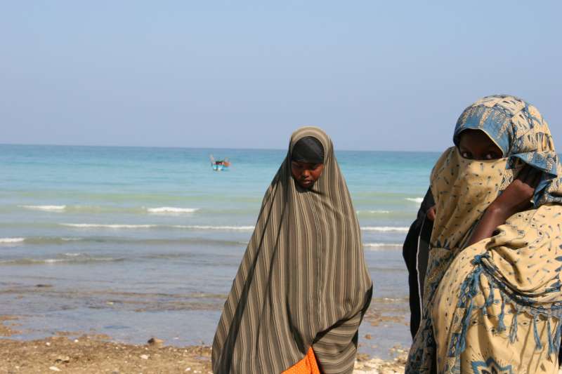 Depuis au moins trois ans, des milliers de Somaliens et de plus en plus d'Ethiopiens ont quitté la côte somalienne à bord de petits bateaux de pêche dans l'espoir de rejoindre le Yémen.
