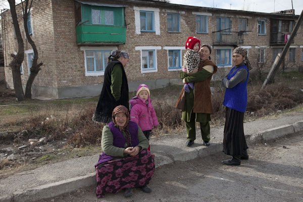 central asia, statelessness, women, children