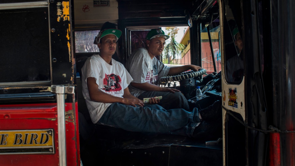 Public transport is just as dangerous for the bus drivers in Guatemala, whose routes take them through the different gangs' territories. Those who fail to make protection payments risk being threatened, assaulted or even murdered. In 2014, 102 drivers were killed, according to the Inspector General's Office on Human Rights.