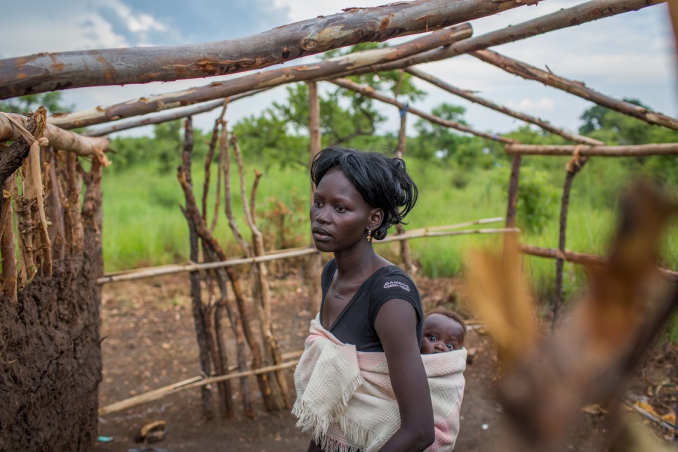 "Je ne sais pas quand la guerre finira", a dit Marta Abau, une réfugiée du Sud-Soudan âgée de 21 ans dans sa maison faite de terre et de bâtons dans le nord de l'Ouganda.