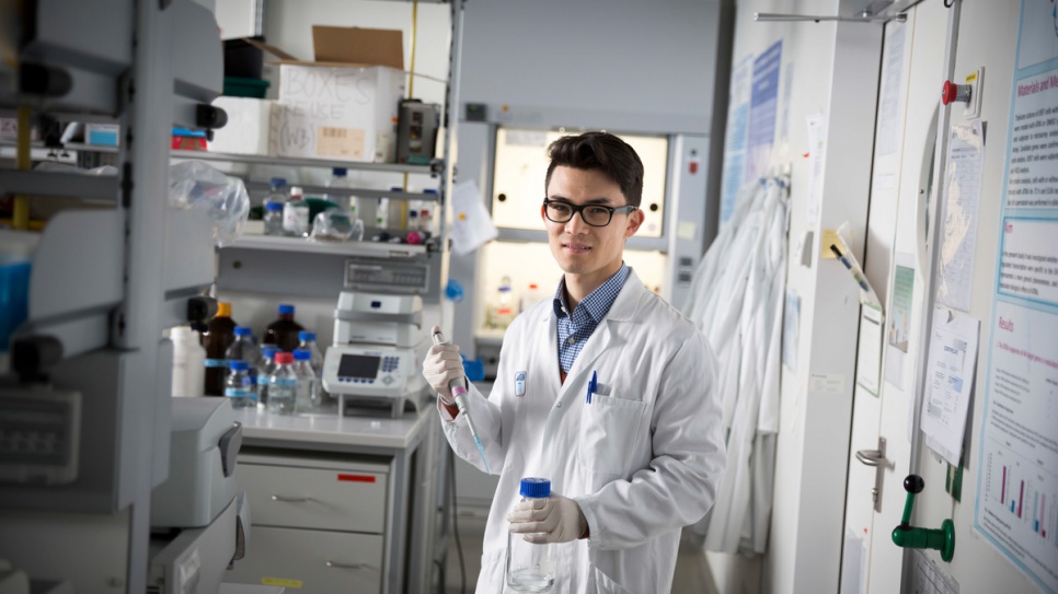 Mojtaba Tavakoli, 22, had only completed his elementary education when he fled the Taliban in Afghanistan at the age of 13. Now he is studying molecular biology at the Medical University in Vienna and aiming for a future career in cancer research.