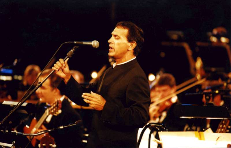 UNHCR Goodwill Ambassador George Dalaras at a benefit concert for UNHCR in the ancient Herod Atticus Theatre in Athens.