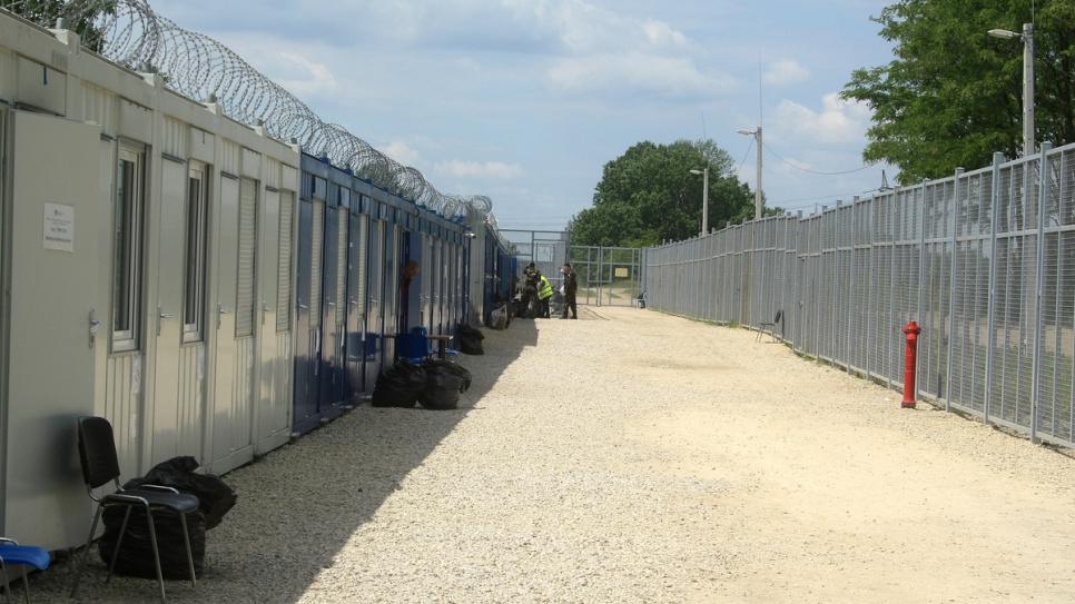 Transit zones at the Hungarian-Serbian border – the 'legal pathway' to Europe. However, access to these zones is restricted by authorities.