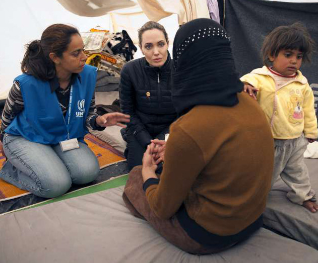 AWF[iW[UNHCRg̓_̃U[^Lv̓ƑΘbBVAɑ΂Ĉw̋ĂтAی֐s͂郈_{̍v̂B © UNHCR/J.Tanner