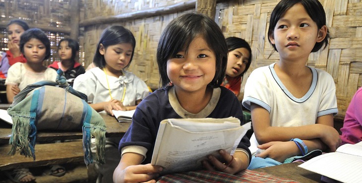 UNHCR focuses on education and leadership for refugee women and girls. Education is key in preparing girls to protect themselves and manage their lives. It also lays the fondation for girls to aspire for acquire leadership positions and participate in decision-making. Refugees from Myanmar at Umpium Refugee camp in Thailand.
UNHCR / R. Arnold / January 2008