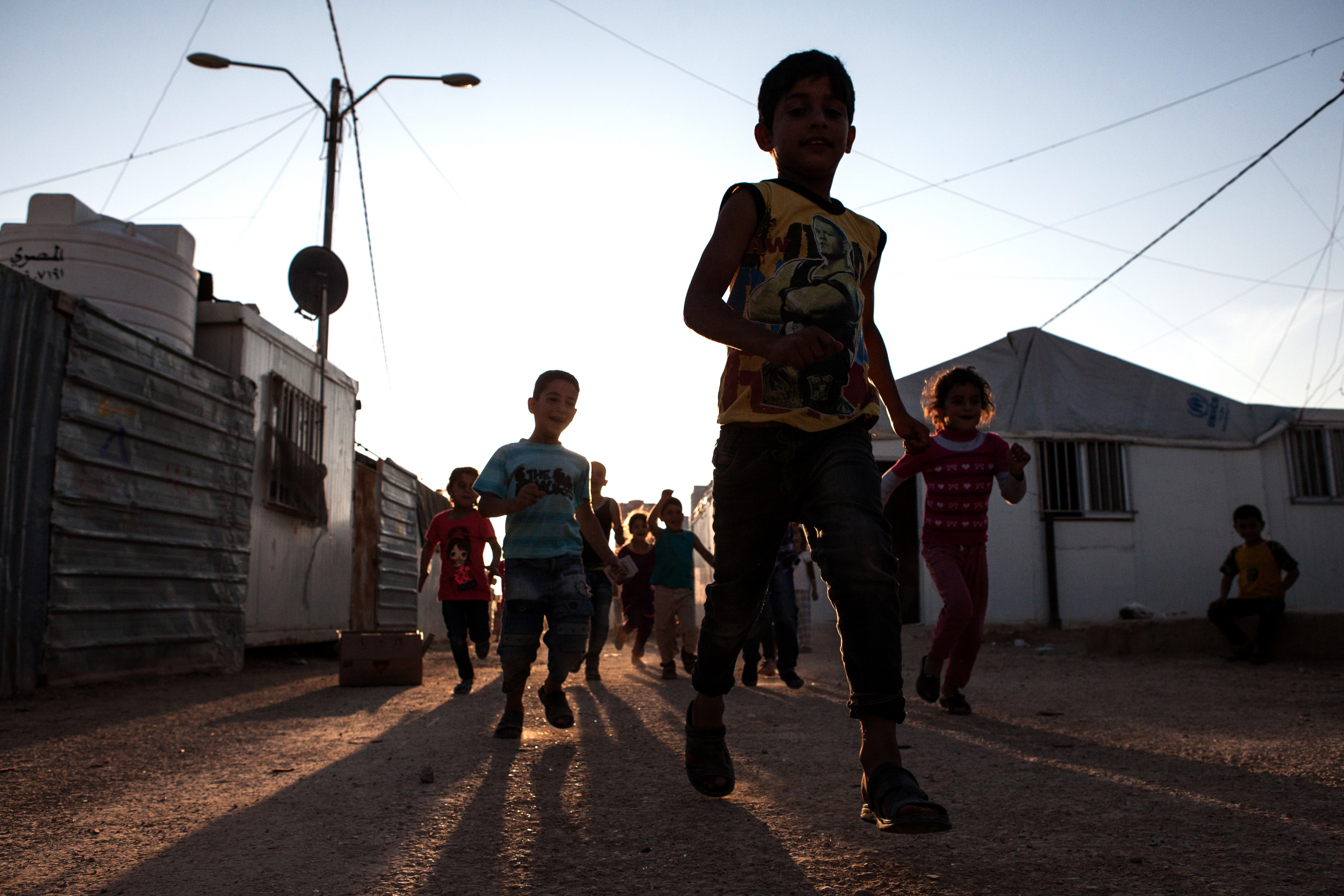 居住在約旦Zaatari難民營的孩童© UNHCR/J.Matas