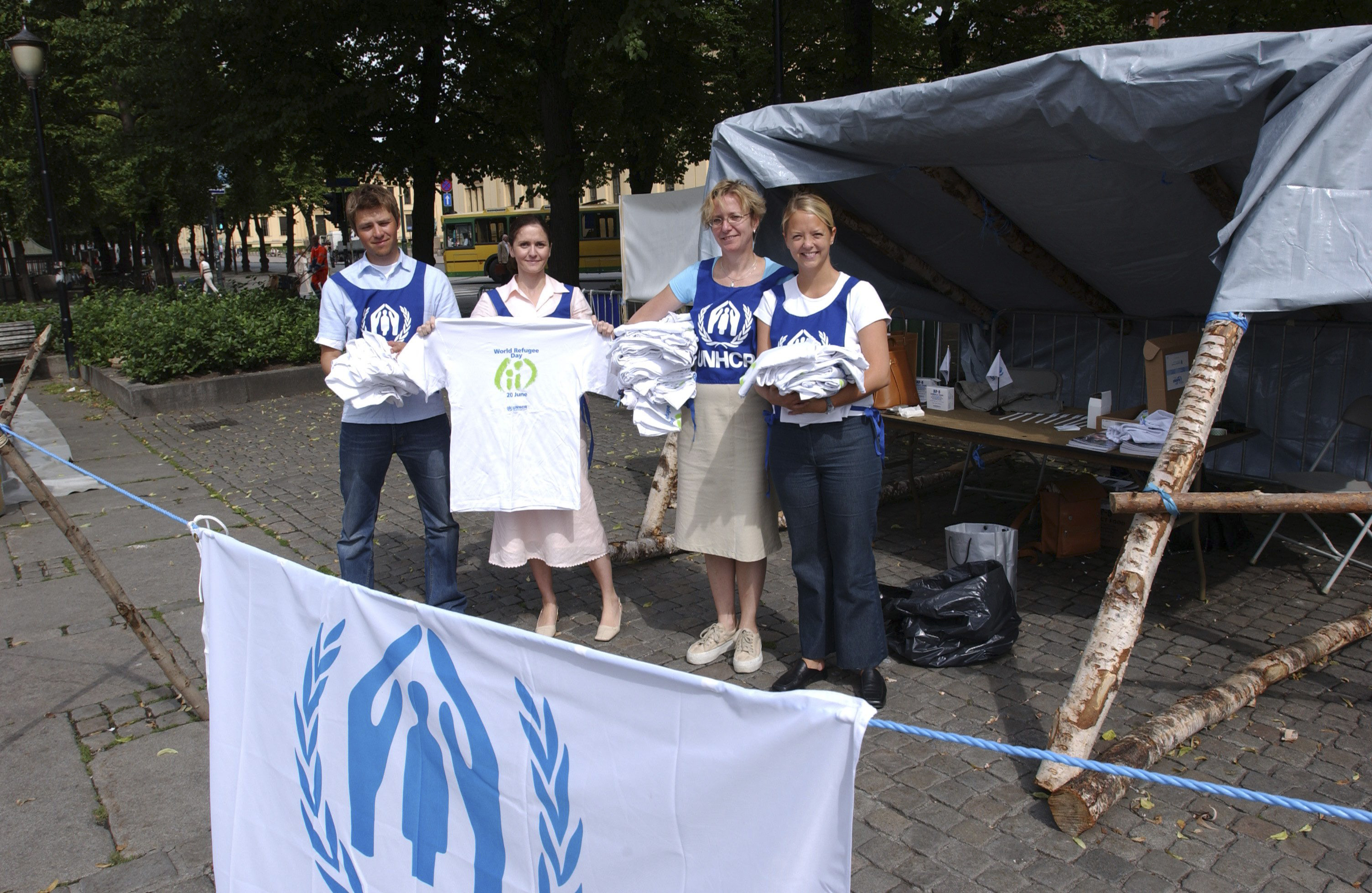 UNHCR organised a mock refugee camp in the centre of Oslo from 19 to 22 July 2002.  
© UNHCR/Susan Hopper