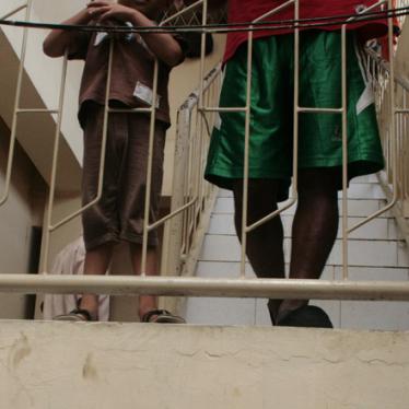 Indonésie : Les enfants cherchant refuge ne trouvent que violence et abandon 