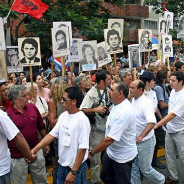 Uruguay: La votación sobre la ley de amnistía constituye un grave retroceso para la justicia