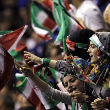 إيران: يجب إلغاء القيود المفروضة على دخول المرأة للملاعب 