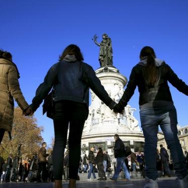 Après les attentats de Paris, l’importance cruciale de réaffirmer la défense des droits humains 