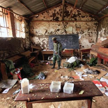 コンゴ民主共和国：紛争地帯で危険にさらされる生徒と学校