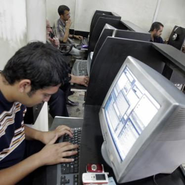 イラク：サイバー犯罪取締法は言論の自由の侵害