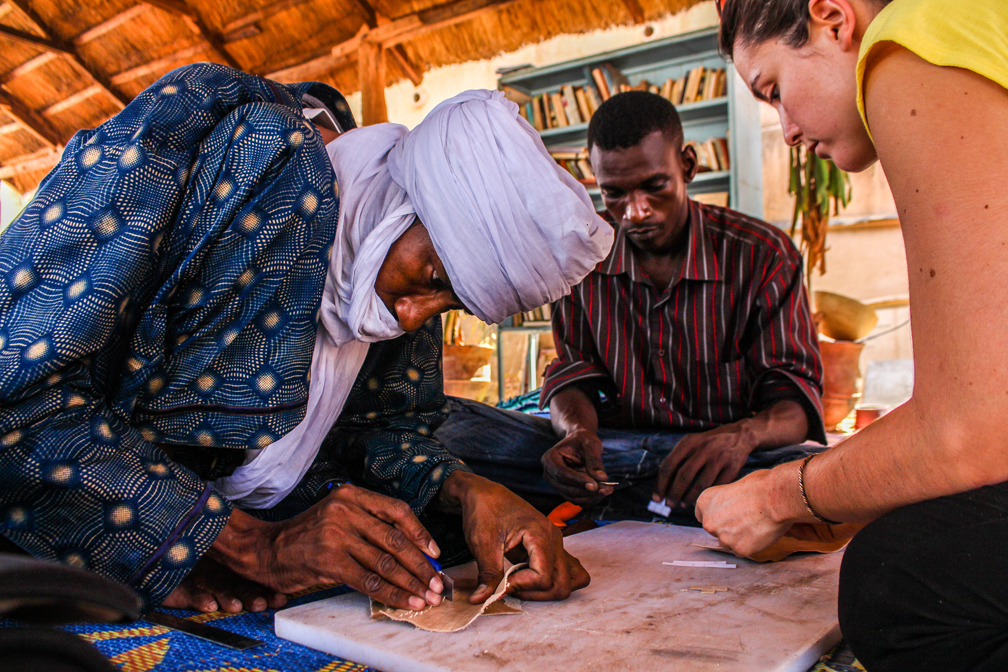 The program aims to train some 200 refugee artisans to make high-quality handmade products. UNHCR / Paul Absalon