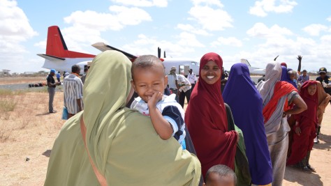 2015.08.04_KEN_Dadaab_Dadaab-airstrip_first-return-flight-to-Mogadishu_Silja-Ostermann (2)