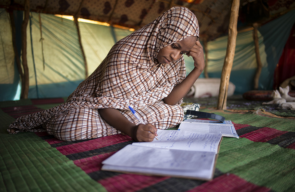 Mauritania. Tinalbarka visează să fie avocat.