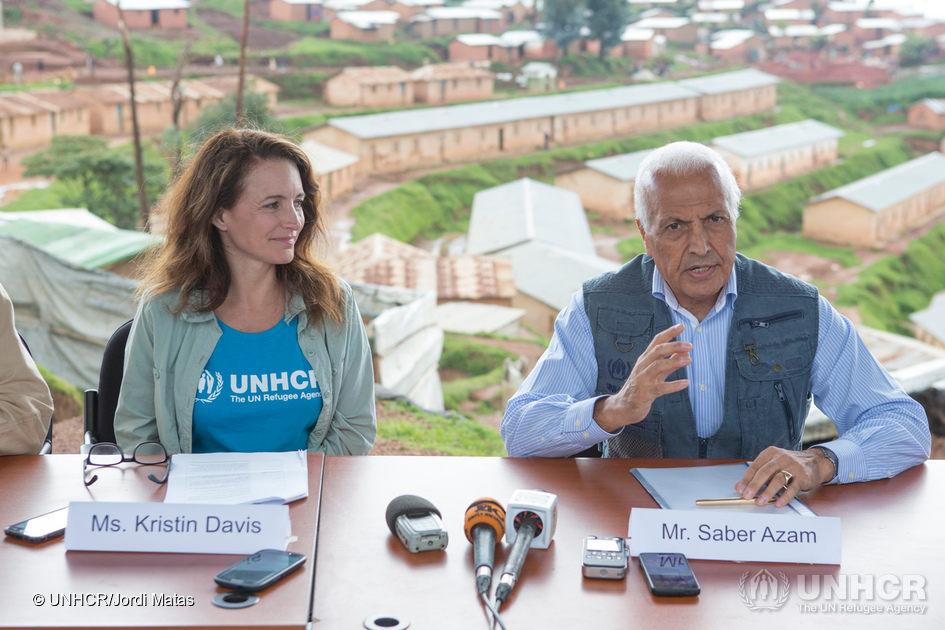 UNHCR Goodwill Ambassador Kristin Davis, UNHCR Representative in Rwanda Saber Azam and Director of Refugee Affairs in the Ministry of Disaster Management and Refugee Affairs Jean-Claude Rwahama at a press conference in Gihembe refugee camp. There are over 12,995 refugees in Gihembe camp of whom 97% are Congolese. Most of the people here have been refugees for 20 years and are survivors of the Mudende camp massacre. ; UNHCR High Profile Supporter Kristin Davis meets refugees in Rwanda