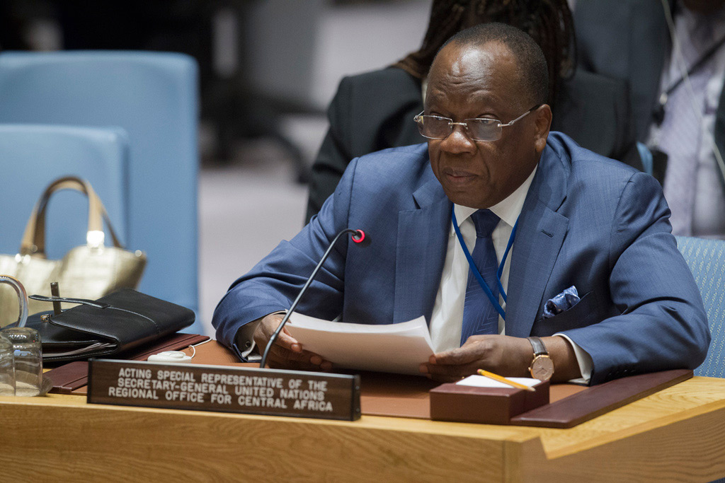 François Loucény Fall, Acting Special Representative of the Secretary-General and Acting Head of the United Nations Regional Office for Central Africa, briefs the Security Council. UN Photo/Manuel Elias