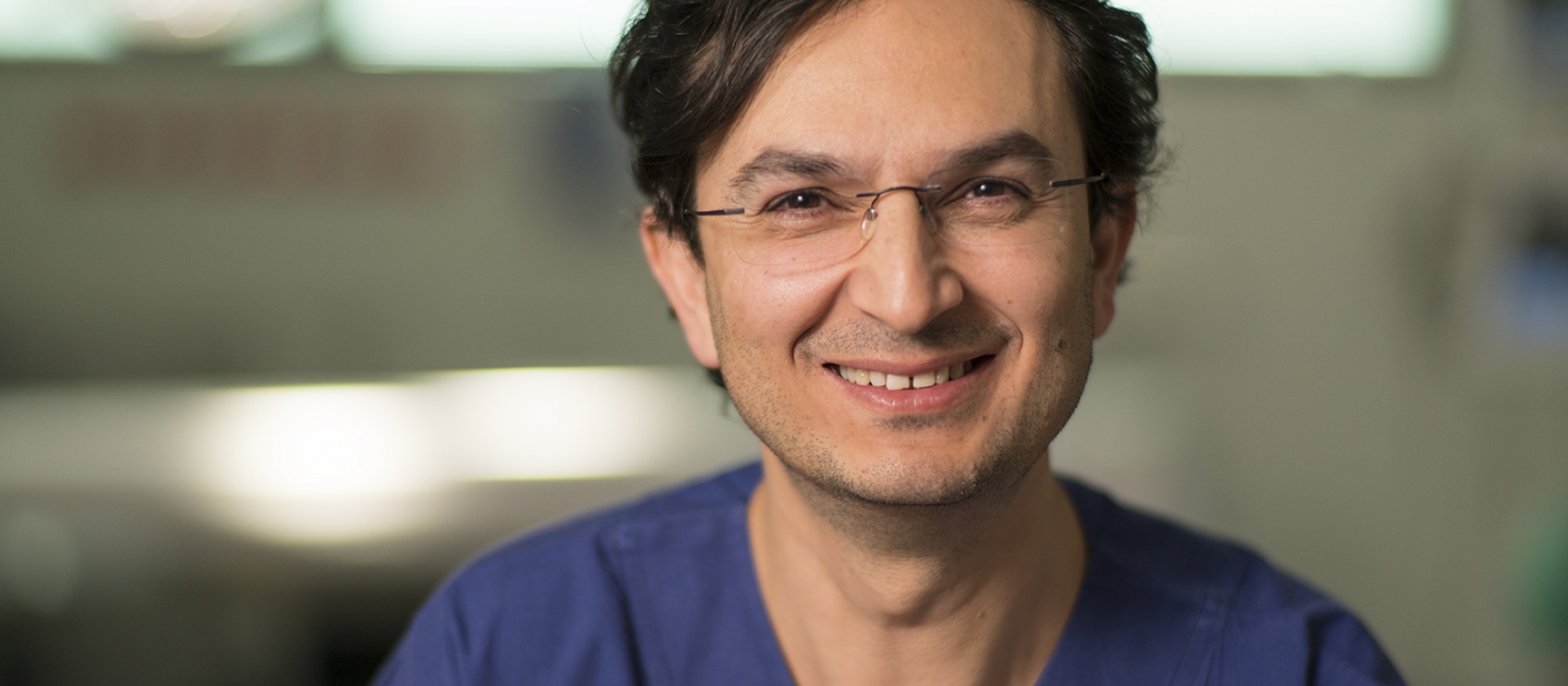 Working as a junior doctor in Baghdad, Dr. Munjed Al Muderis' life changed forever when he was ordered by the military to cut off the ears of army deserters. Unwilling to do it, he fled Saddam Hussein's Iraq in 1999, and sought asylum from Australia by sea.