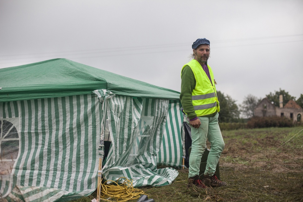 Florian, a farmer from Austria, has joined the volunteers in Bapska, Croatia.