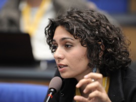 Iranian actress, filmmaker, and blogger Pegah Ahagarani speaking during a Deutsche Welle event in Bonn ahead of the June 2009 election.