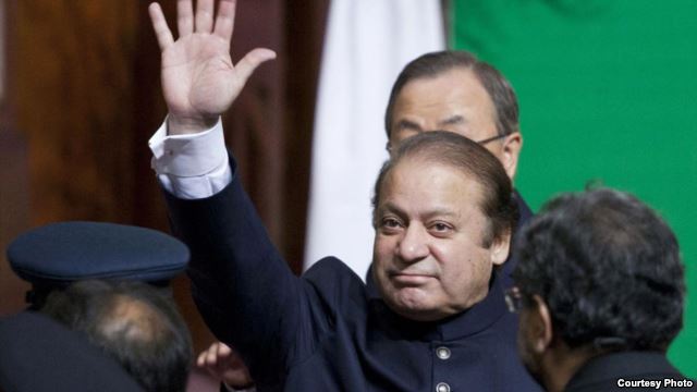 Pakistani Prime Minister Nawaz Sharif says he will resign if an independent commission finds wrongdoing in his family's offshore dealings.