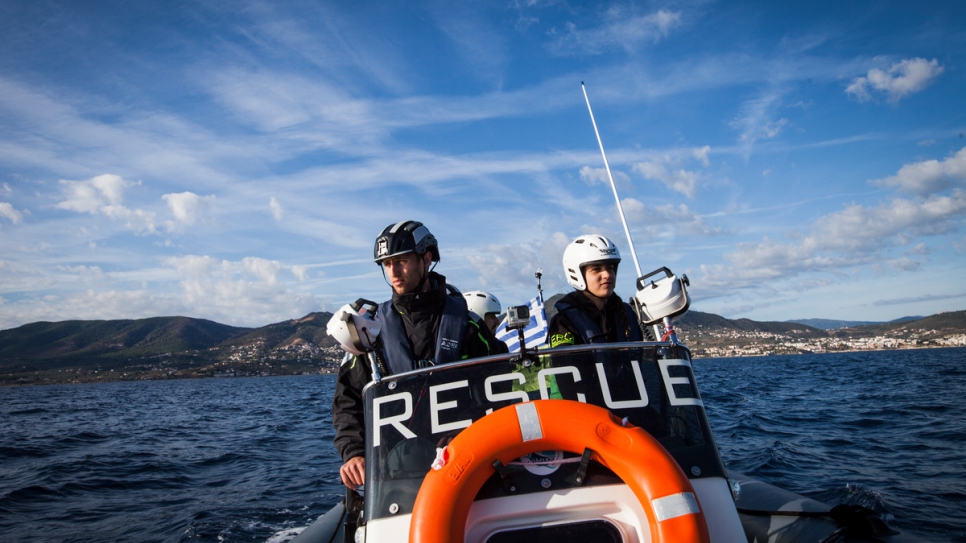 Sarah participe à une opération de recherche et de sauvetage.