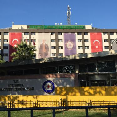 Turquie : Les décrets relatifs à l’état d’urgence facilitent le recours à la torture