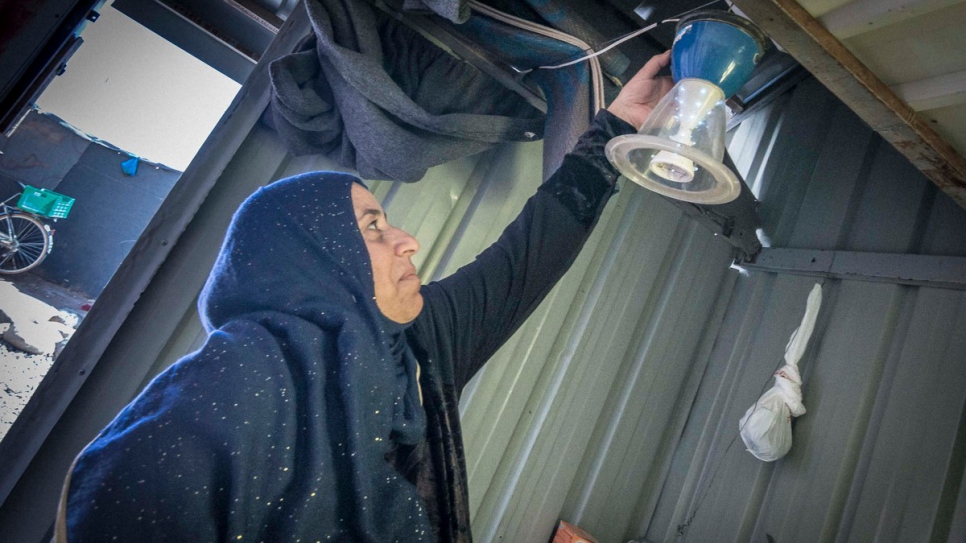 Syrian refugees will benefit from the opening of a solar power plant at Jordan's Azraq camp.