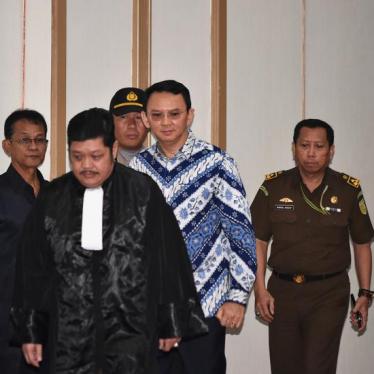 印尼雅加达省长被控亵渎宗教入狱