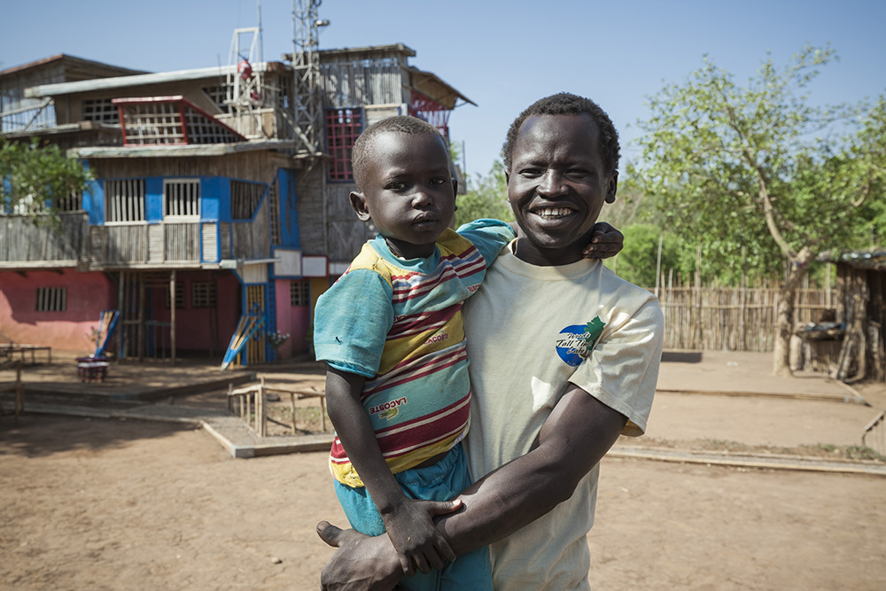 Ethiopia. Repan constructs an amazing house in Sherkole camp