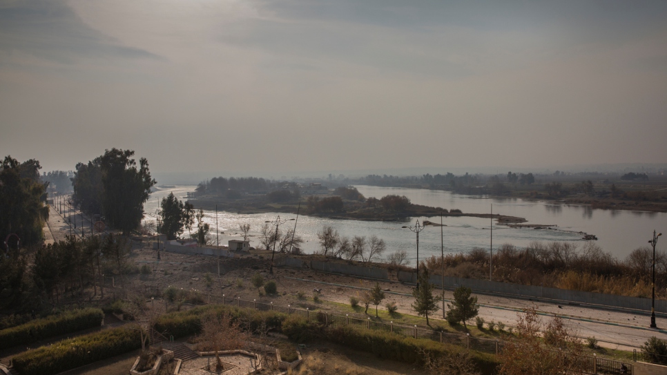 The Tigris River acts as the dividing line between the west and east side of Mosul. 