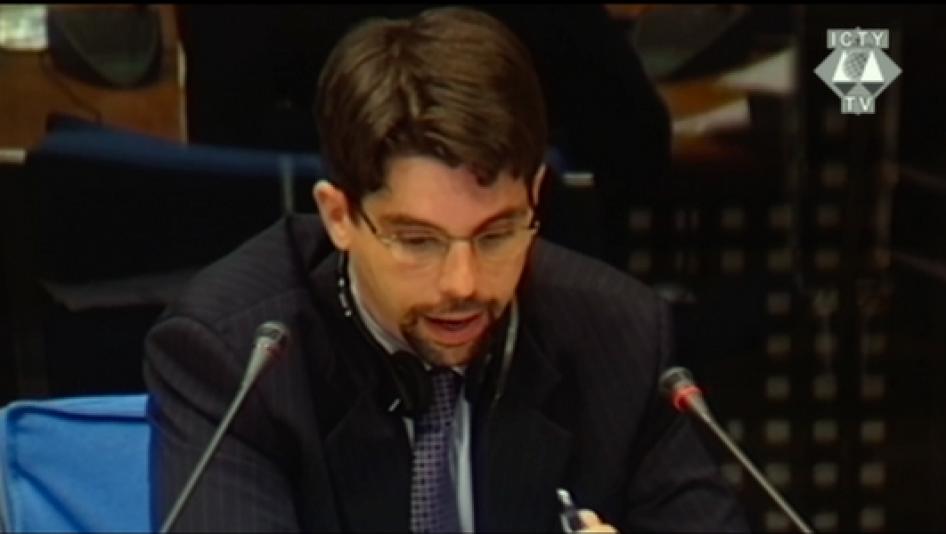 Human Rights Watch's Fred Abrahams testifying in the war crimes trial of Slobodan Milosevic.