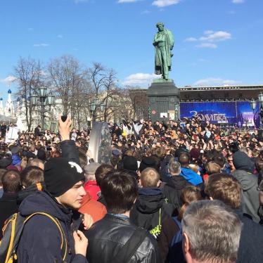 Россия: Школьников и студентов преследуют после протестов