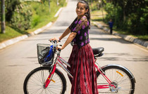 Bicicletas ofrecen un sabor de libertad a las niñas indígenas de Guatemala